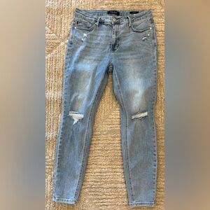 Judy Blue Mid Rise Tummy Control Distressed Skinny Jean Size 15 / 32 Light Wash